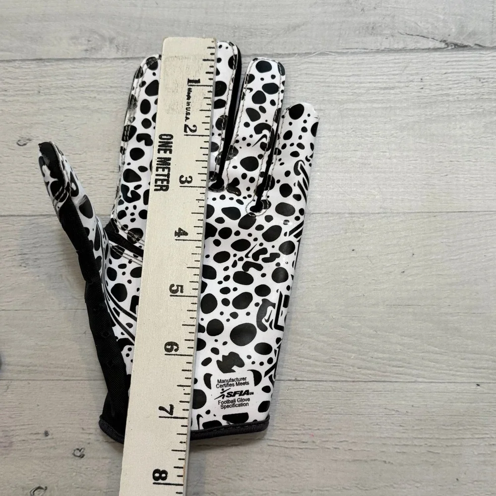Nike Youth Vapor Jet 7.0 Football Gloves‎ black and white Youth Medium